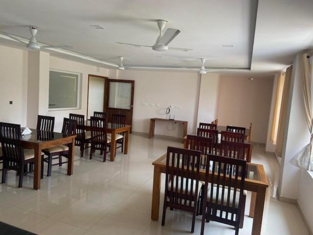 Daffodils Luxury Airport Suites Kochi Kültér fotó